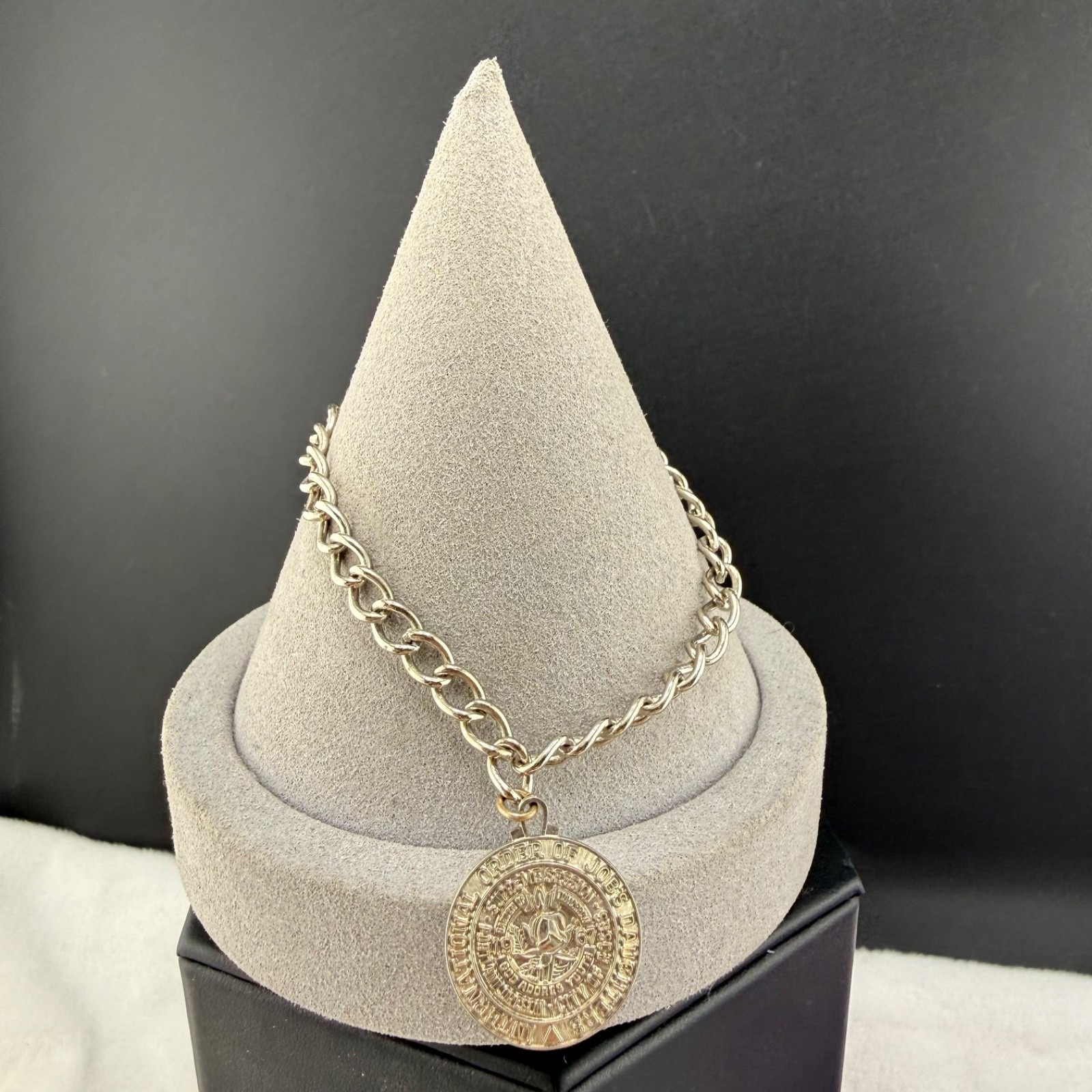 Vintage Jobs Daughters Charm Bracelet Silver Tone 1967 Medallion 65in